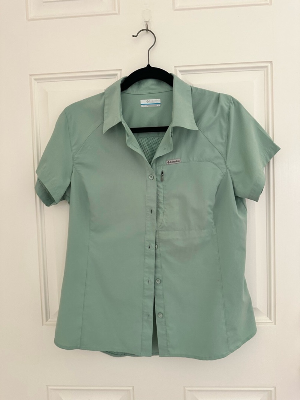 Women’s Columbia Sage Green Short Sleeve Button Shirt Size Medium
